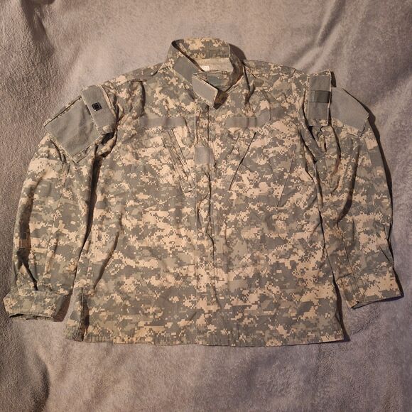 US Army Combat Uniform Coat Shirt Medium Regular 8415-01-519-8510 Digital - Picture 1 of 10